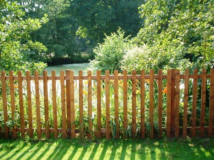 5 Things to Consider Before Fencing Your Garden